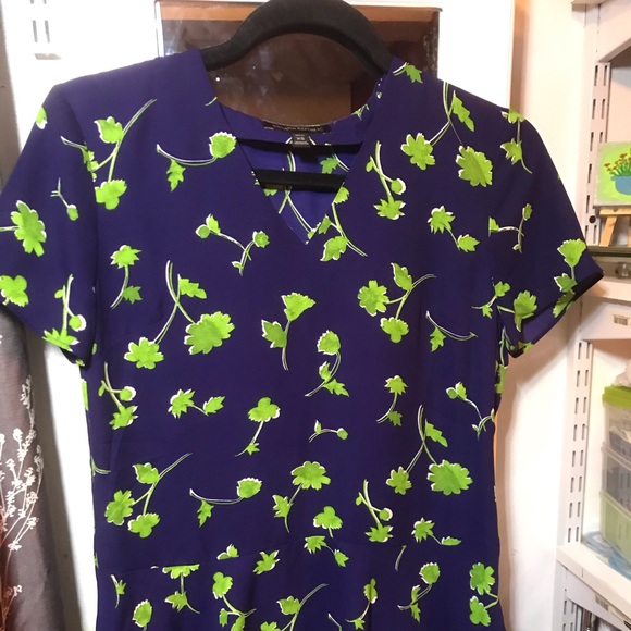 Banana Republic Clover Print Blouse Size XS - Picture 2 of 6